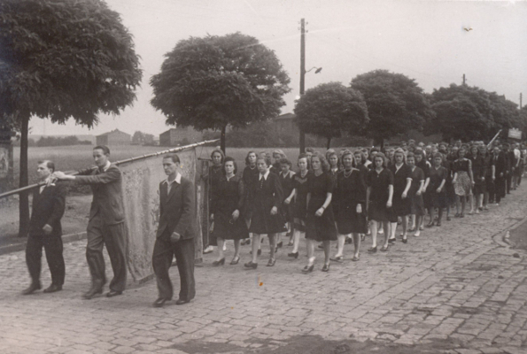 zdjęcie okładki [Chór "Chopin" Orzechów - Okręgowy XVII Zjazd Śpiewaczy Bielszowice 22.06.1947 r. ]