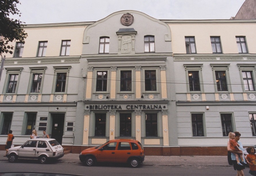 zdjęcie okładki Ul. Dąbrowskiego 18 - Biblioteka Centralna