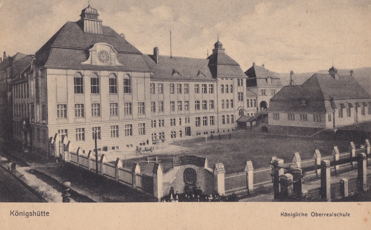 zdjęcie okładki Chorzów - Zespół Szkół Technicznych i Ogólnokształcących nr 4 im. J. Śniadeckiego, ul. św Piotra